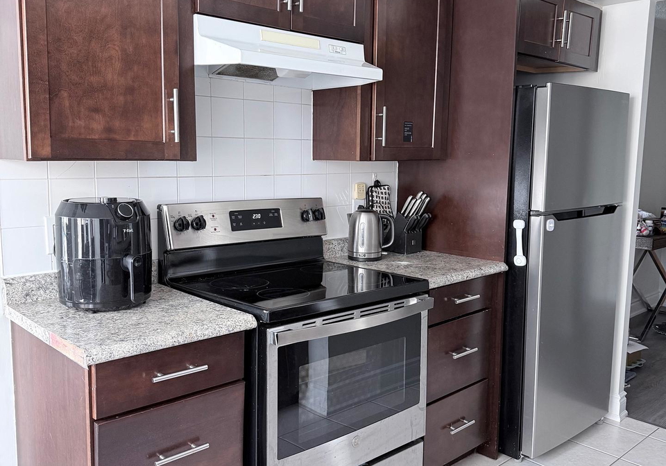 156-enfield-place-mississauga-ontario-w13169310