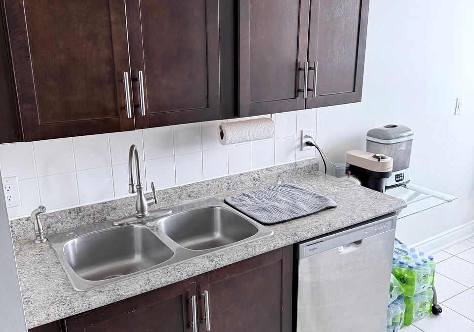 156-enfield-place-mississauga-ontario-w13169310