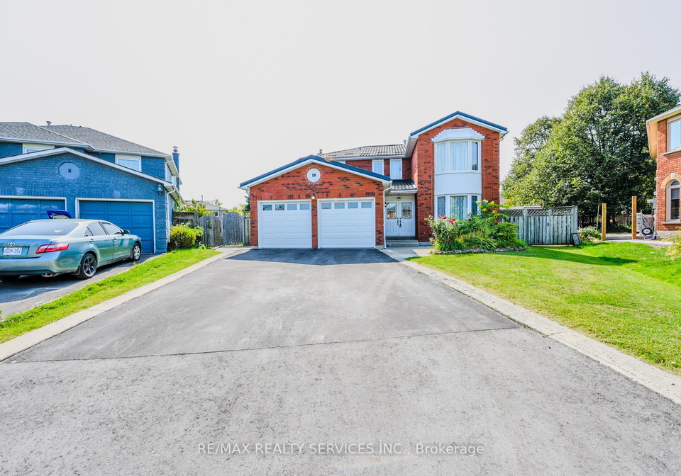 10-st-mark-place-brampton-ontario-w13169934