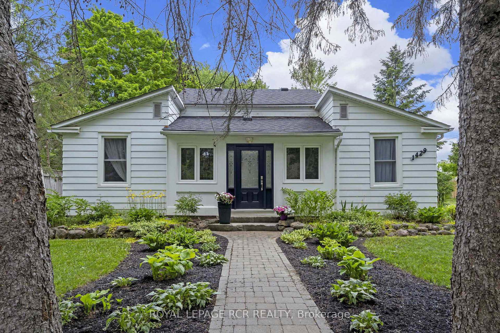 1429-queen-street-caledon-ontario-w13170098