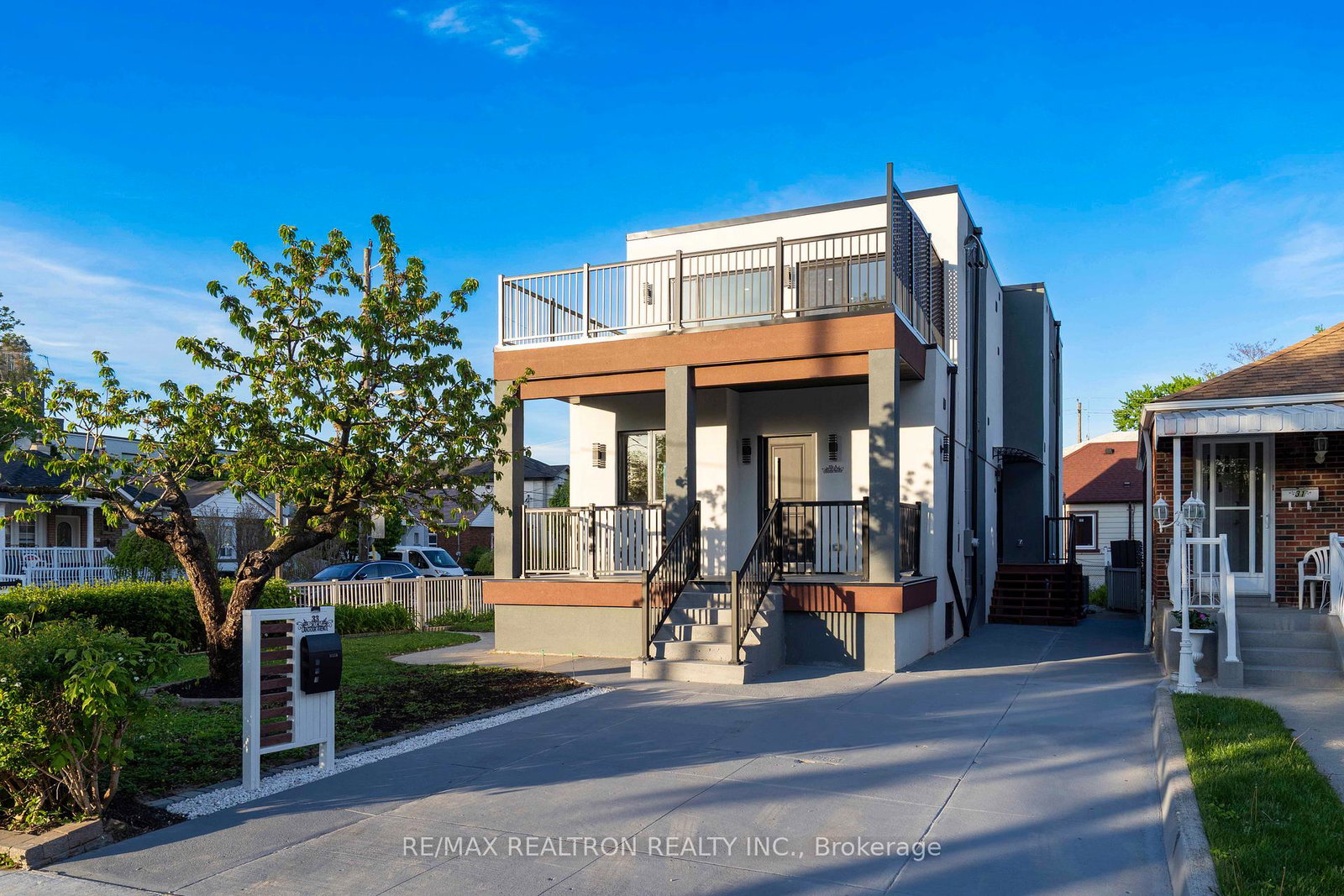 33-landour-avenue-toronto-ontario-w13170180