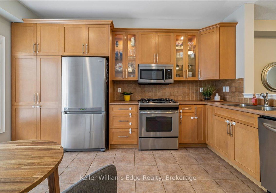 684-summers-common-burlington-ontario-w13170200