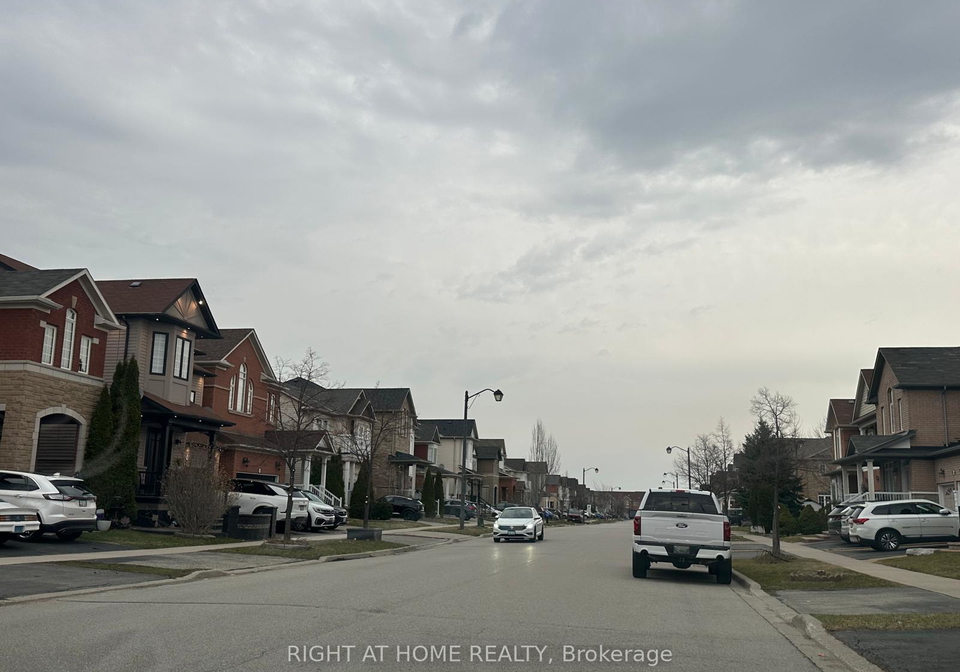 1015-mccuaig-drive-milton-ontario-w13170454