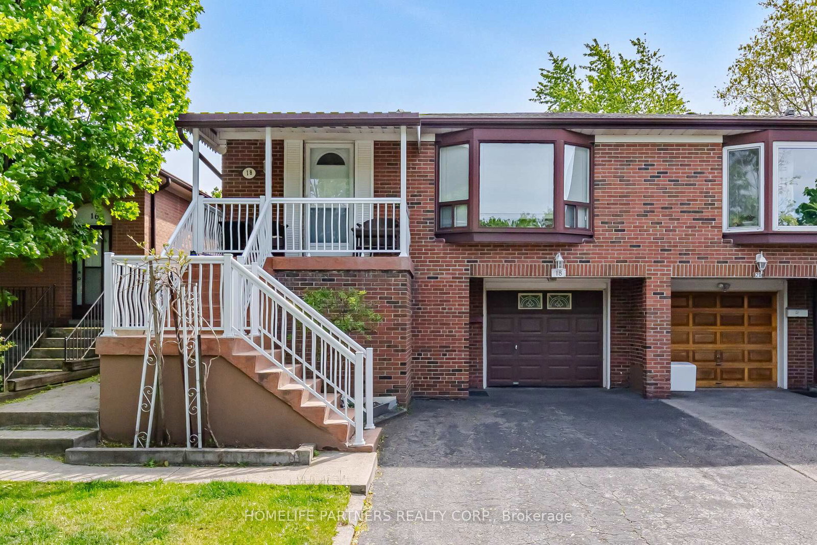 18-zealand-road-etobicoke-ontario-w13170538