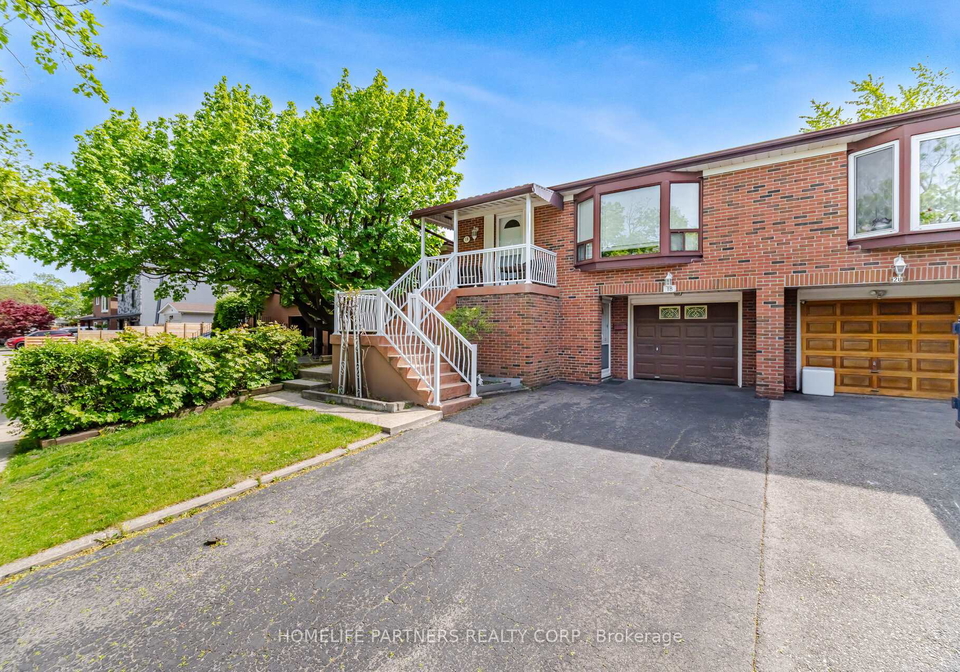 18-zealand-road-etobicoke-ontario-w13170538