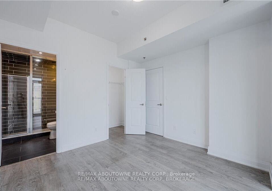 55-speers-road-oakville-ontario-w13170830