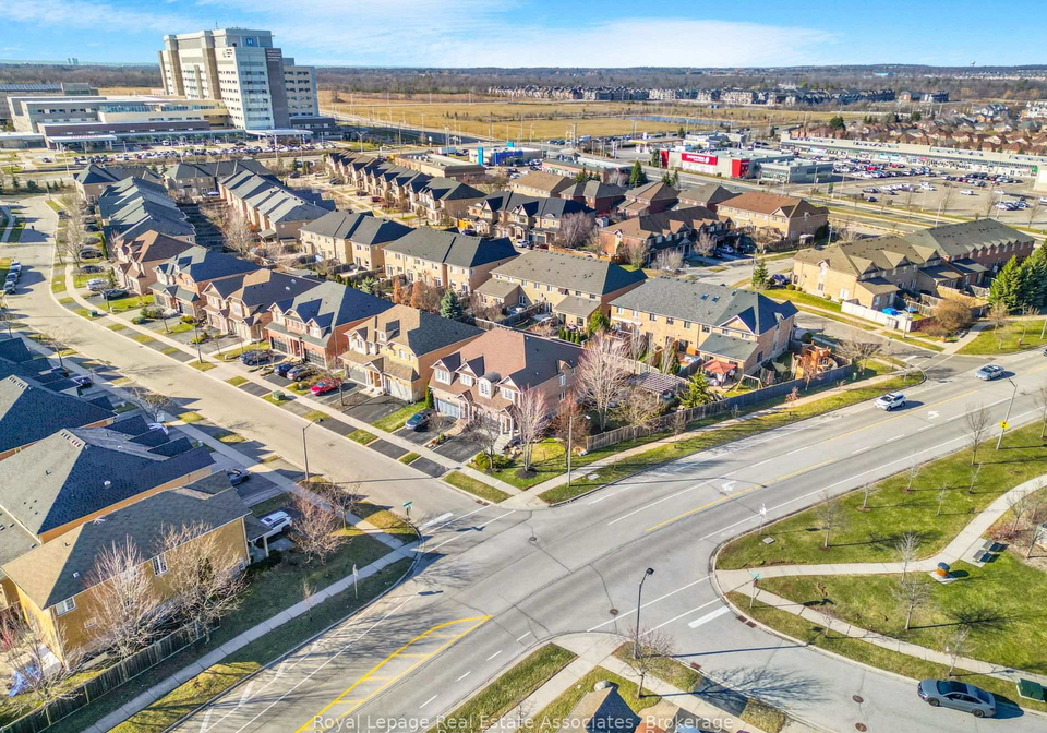 2388-stone-glen-crescent-oakville-ontario-w13170852