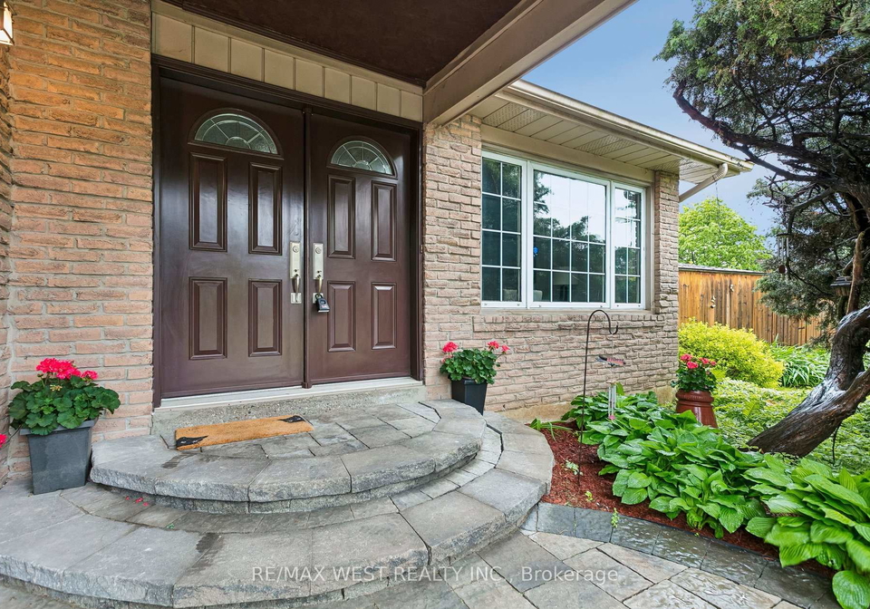 563-joyce-boulevard-milton-ontario-w13171038