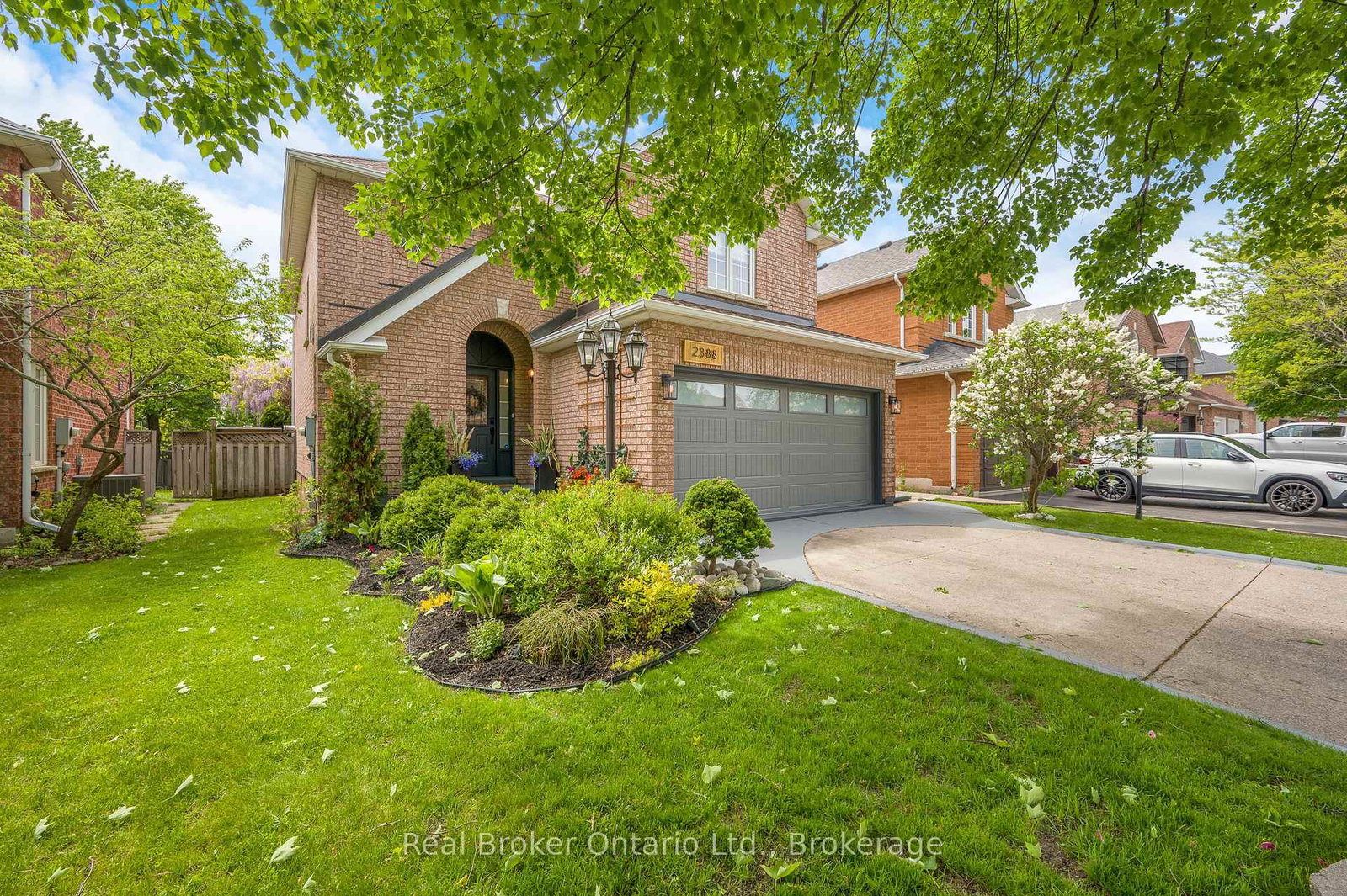 2388-eden-valley-drive-oakville-ontario-w13171212