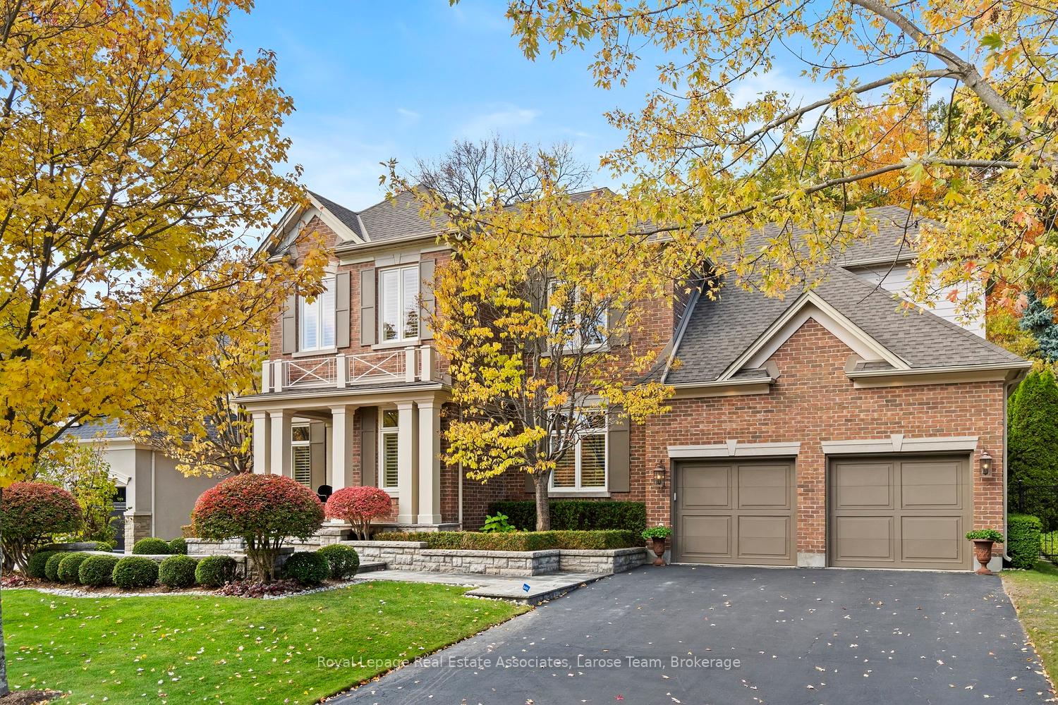 562-gladwyne-court-mississauga-ontario-w13171400