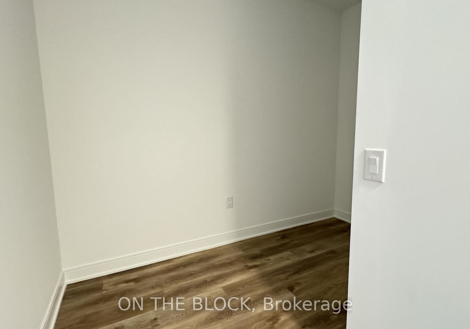 86-dundas-street-e-mississauga-ontario-w13172066