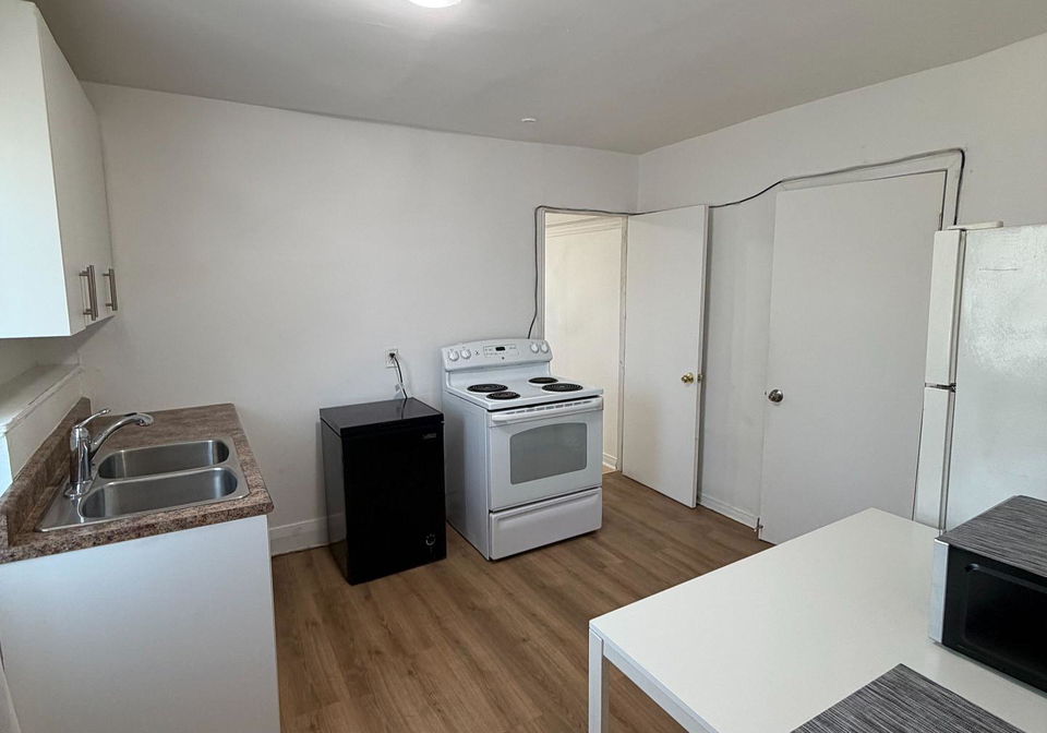 214-earlscourt-avenue-toronto-ontario-w13172536