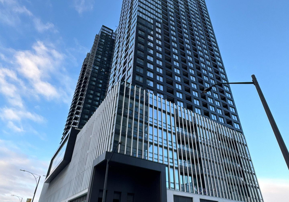 395-square-one-drive-mississauga-ontario-w13172558
