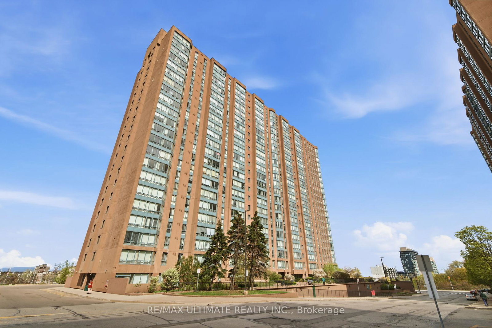 115-hillcrest-avenue-mississauga-ontario-w13172662