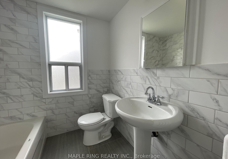 12-dwight-avenue-etobicoke-ontario-w13172774