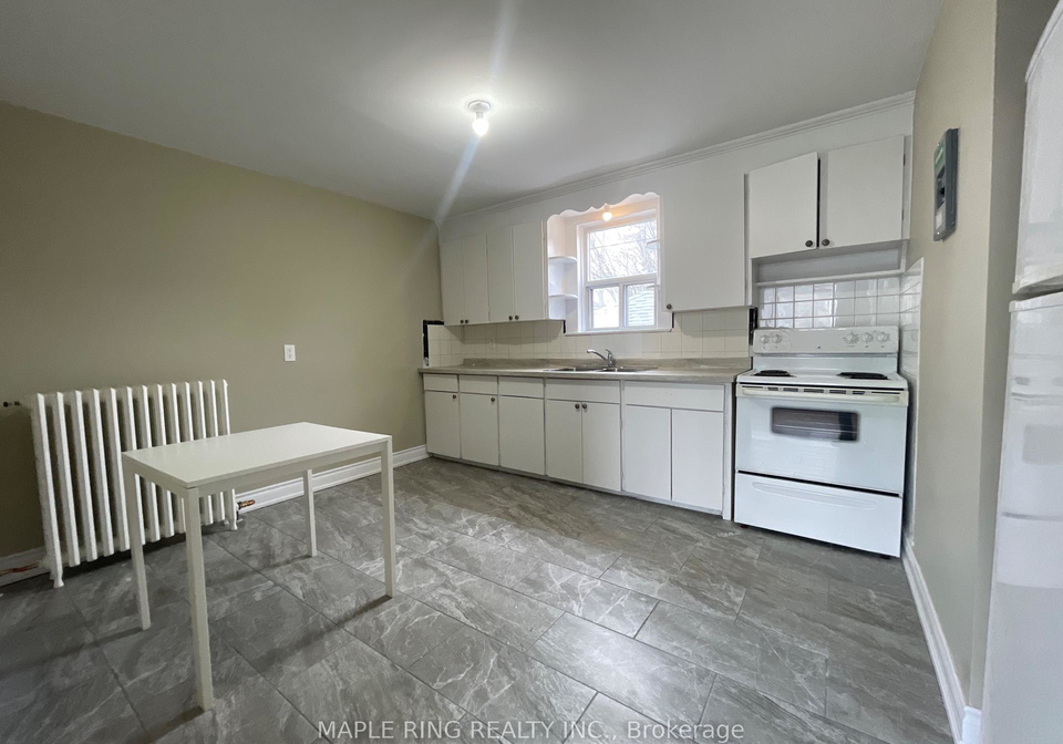 12-dwight-avenue-etobicoke-ontario-w13172774