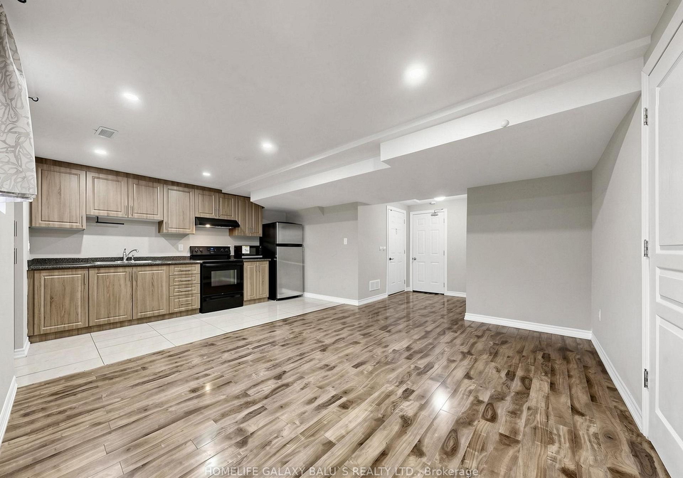 562-nairn-circle-milton-ontario-w13172808