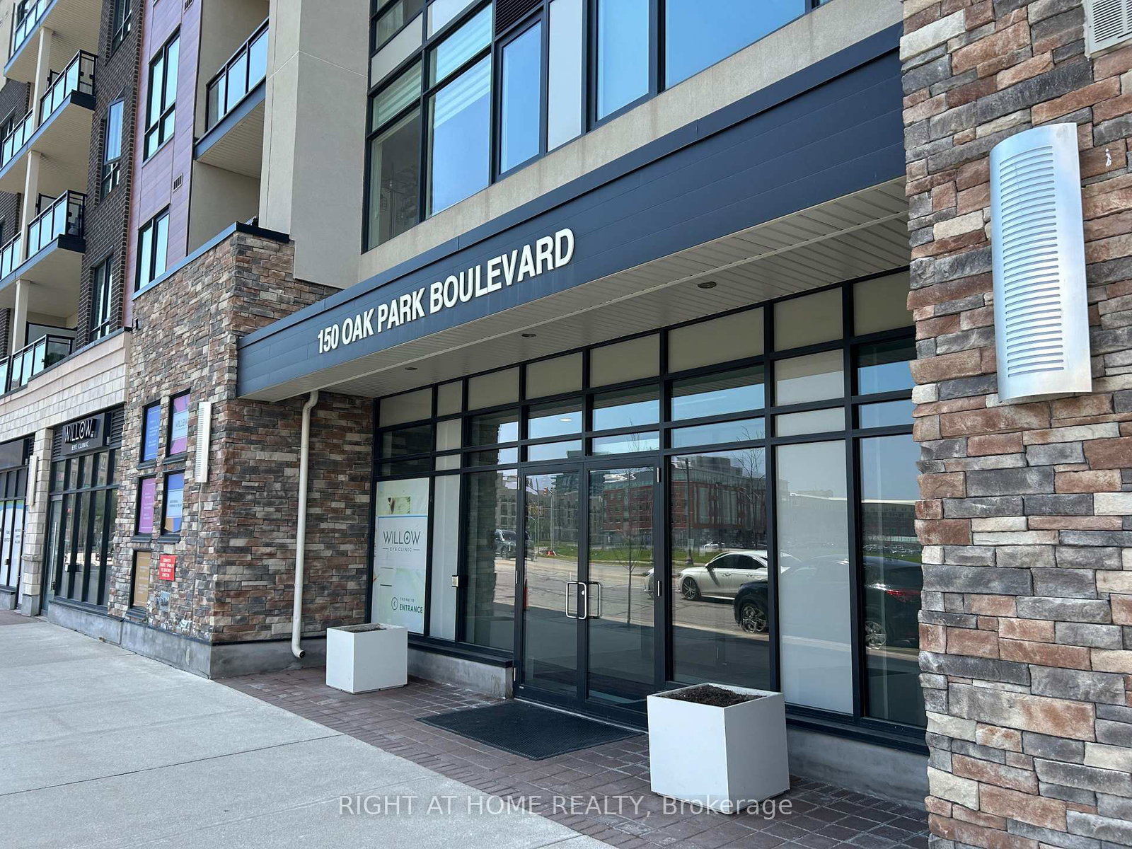 150-oak-park-boulevard-oakville-ontario-w13172866