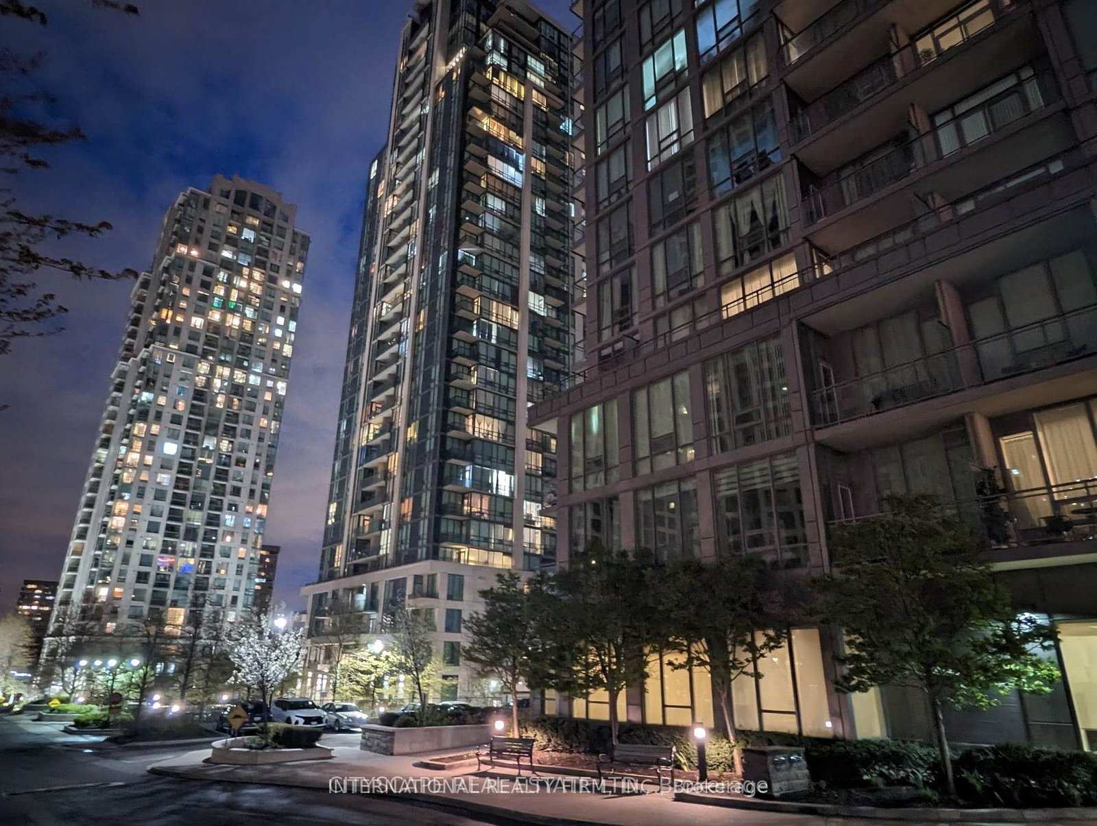 3525-kariya-drive-mississauga-ontario-w13172868