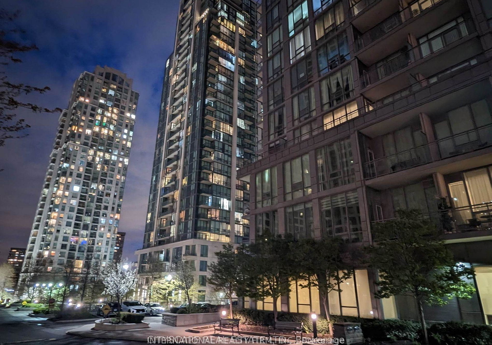 3525-kariya-drive-mississauga-ontario-w13172868
