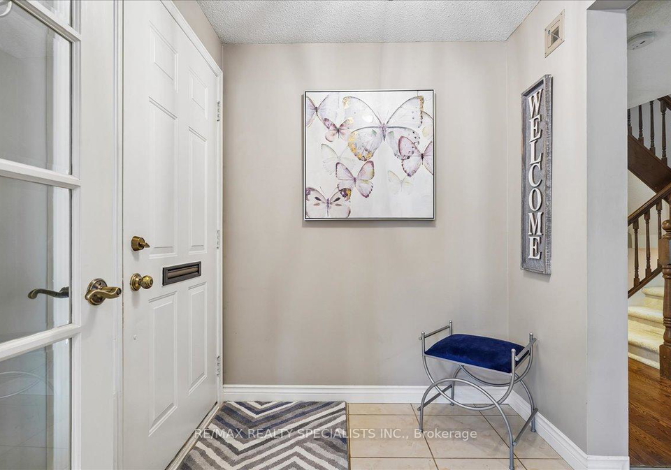 1507-upper-middle-road-burlington-ontario-w13173414