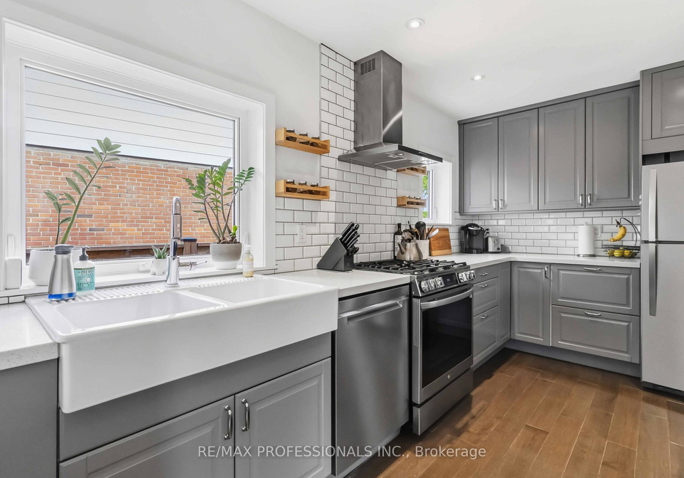 3-snaresbrook-drive-etobicoke-ontario-w13173782