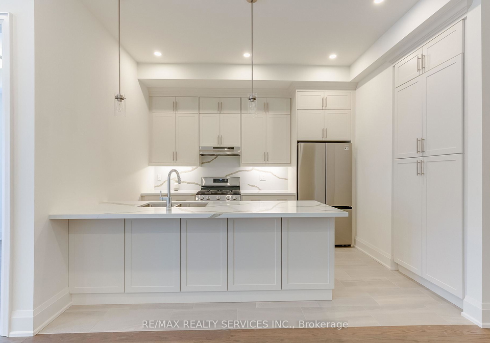 3309-taha-gardens-oakville-ontario-w13173786