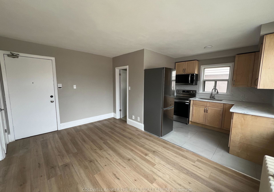 108-grandville-avenue-toronto-ontario-w13173800
