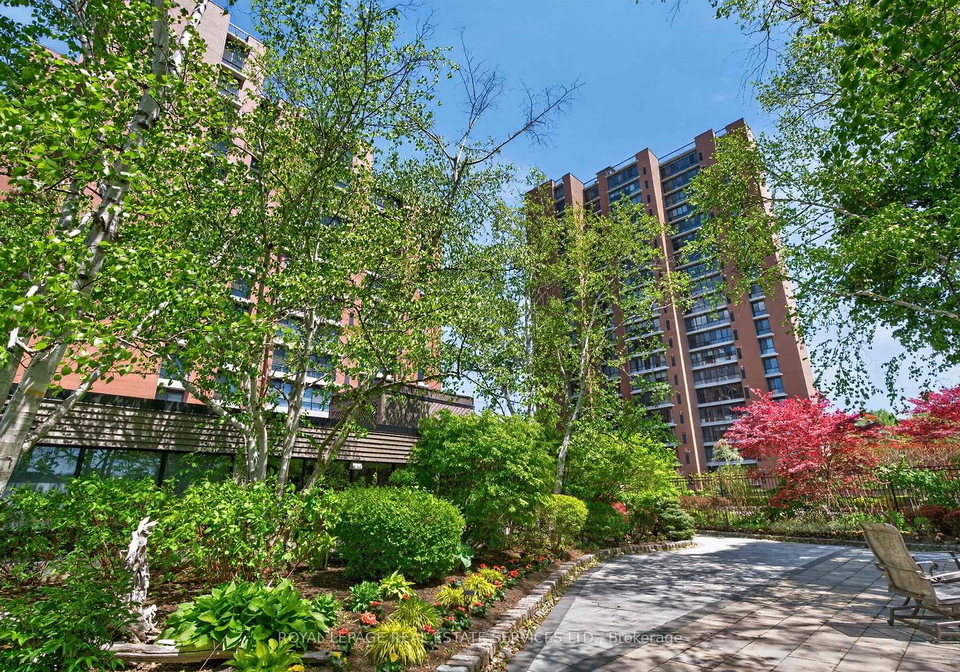 1400-dixie-road-mississauga-ontario-w13173818