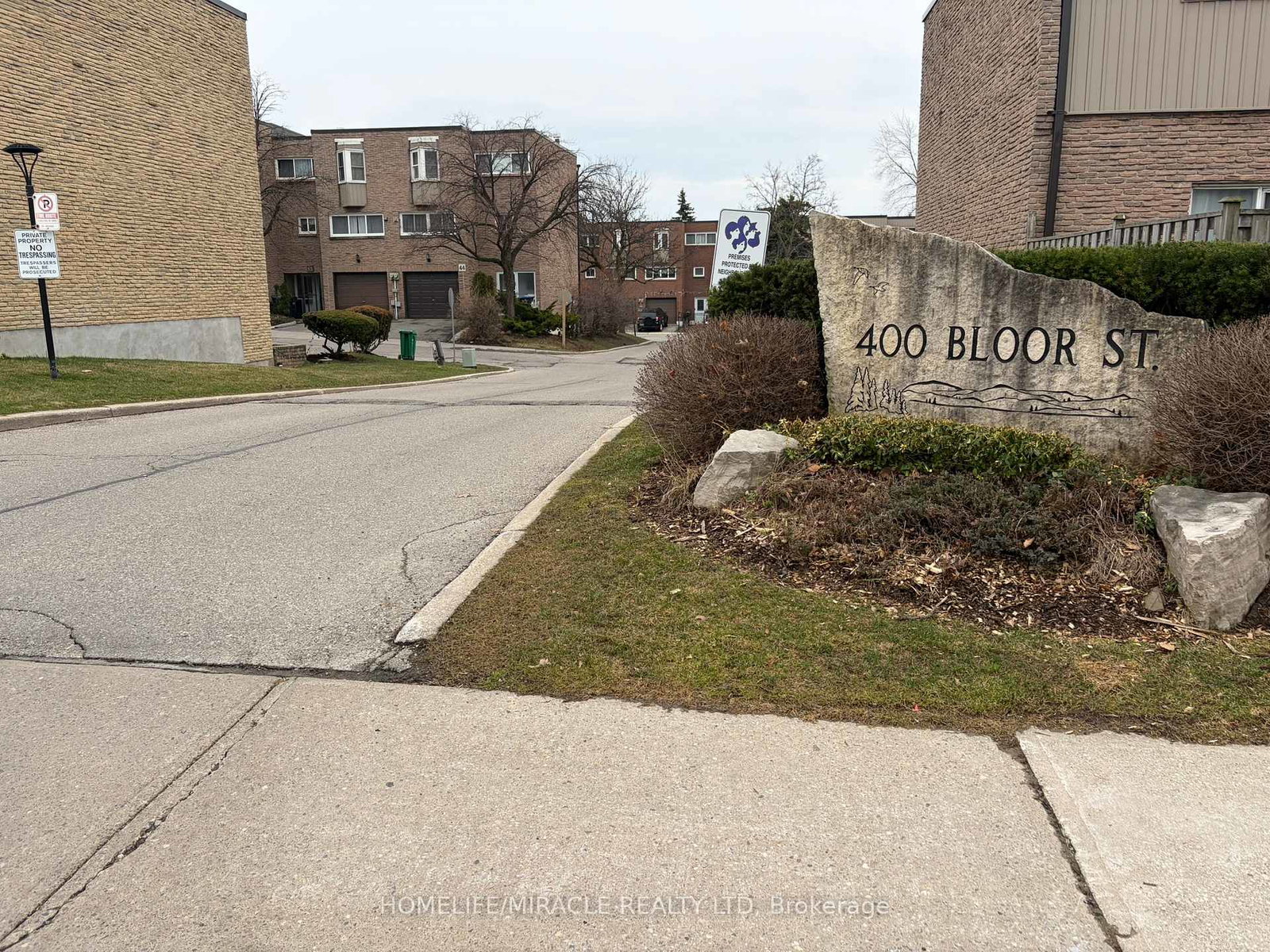 400-bloor-street-mississauga-ontario-w13173936