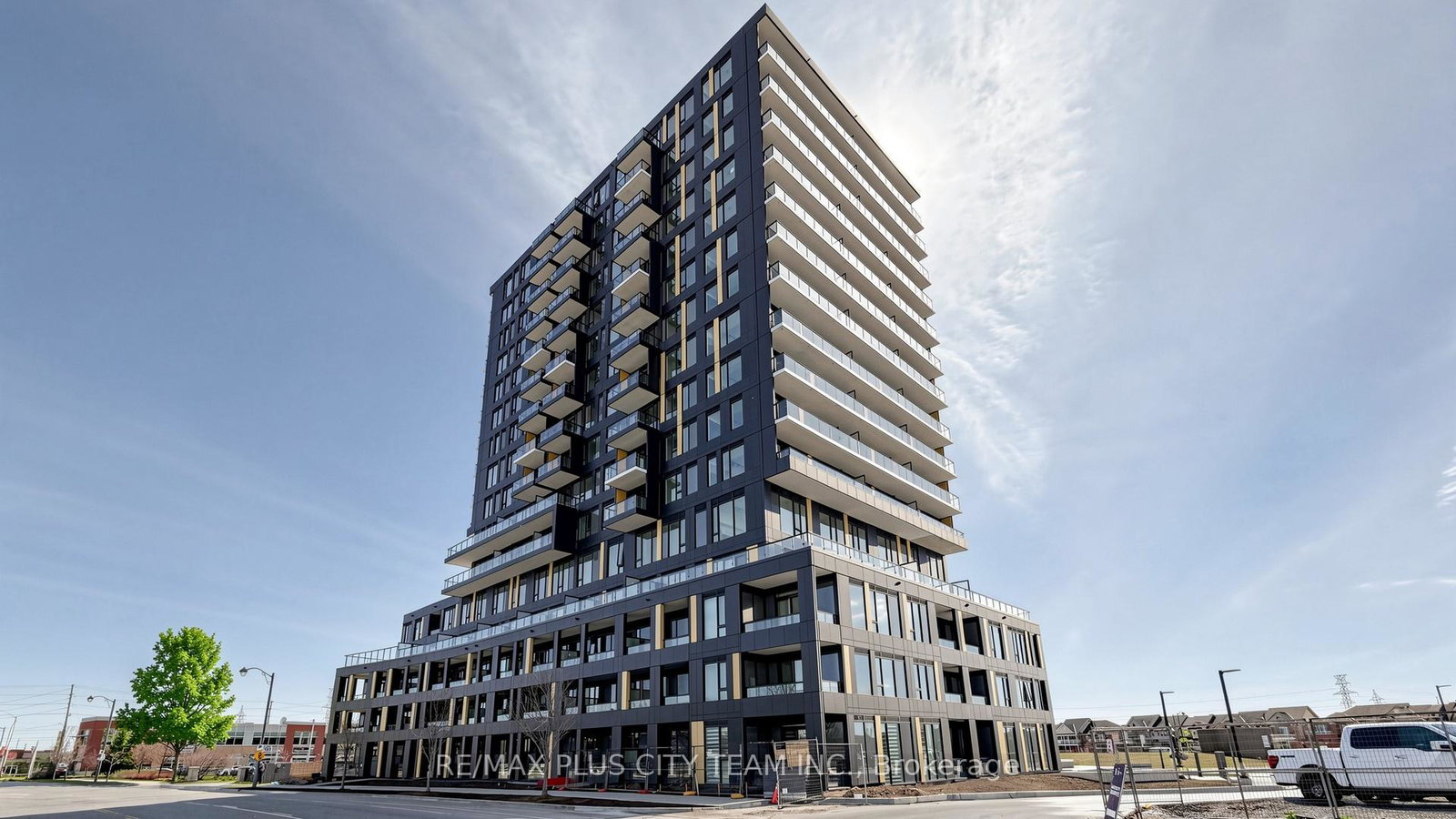 4878-powers-common-burlington-ontario-w13174618