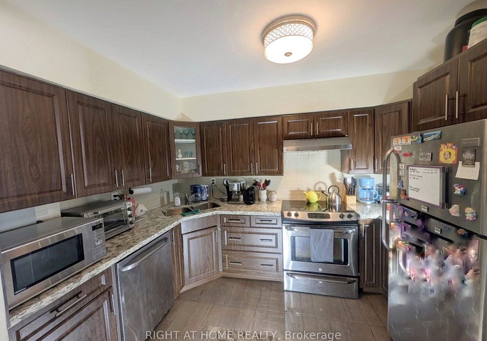 80-quebec-avenue-toronto-ontario-w13174818