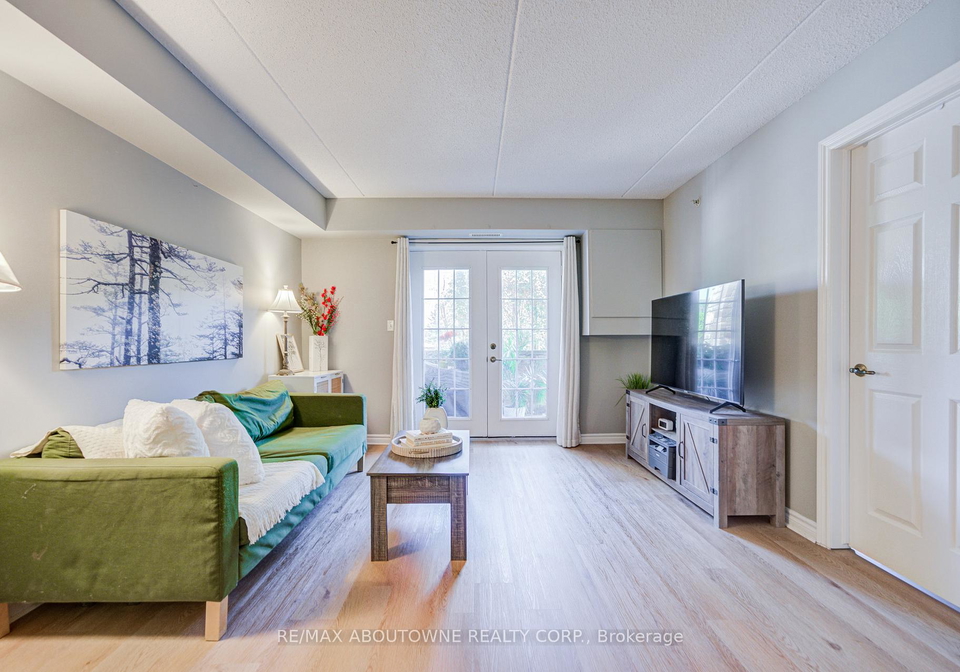 1470-bishops-gate-oakville-ontario-w13174872