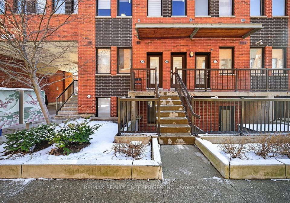 871-wilson-avenue-york-ontario-w13175042