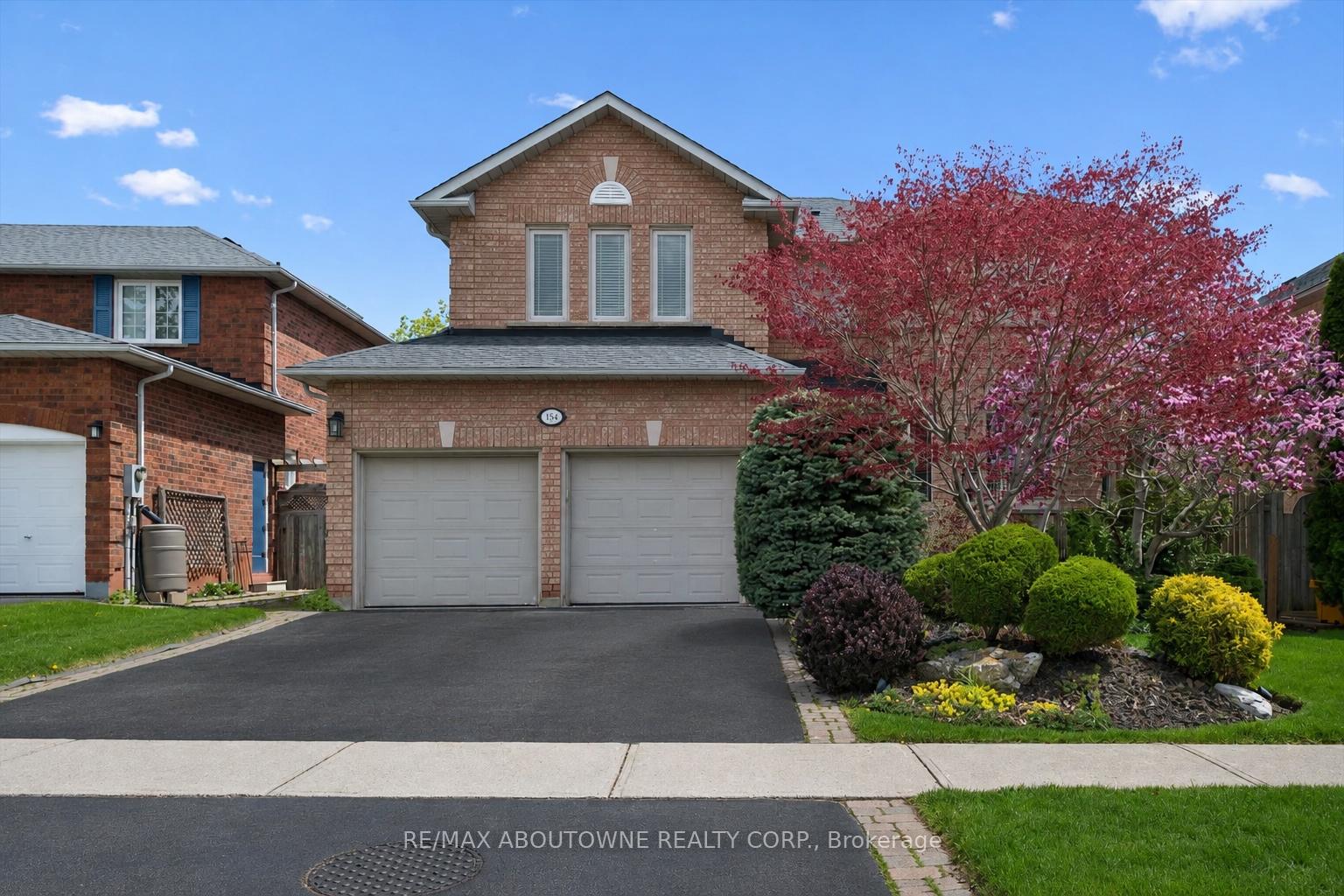 154-howell-road-oakville-ontario-w13175470