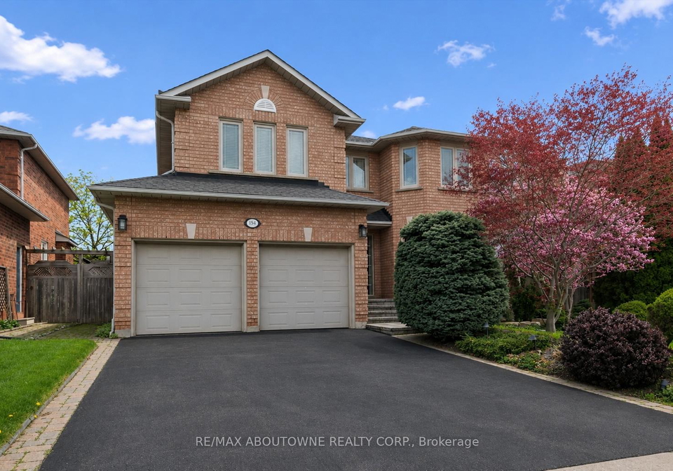 154-howell-road-oakville-ontario-w13175470
