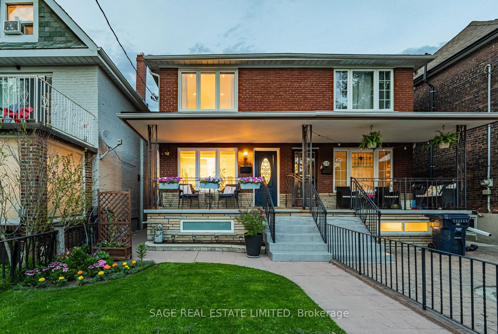 39a-uxbridge-avenue-toronto-ontario-w13175604