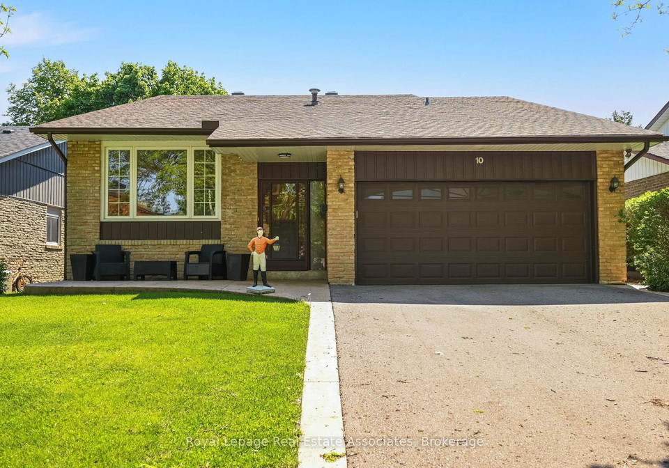 10-charing-drive-mississauga-ontario-w13175724