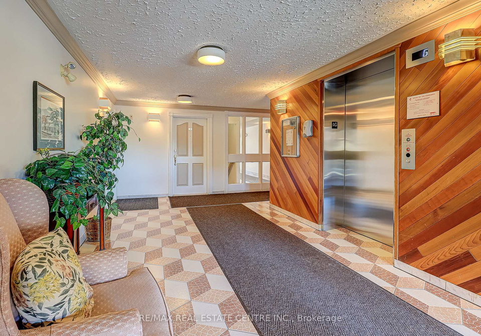 3050-pinemeadow-drive-burlington-ontario-w13175810