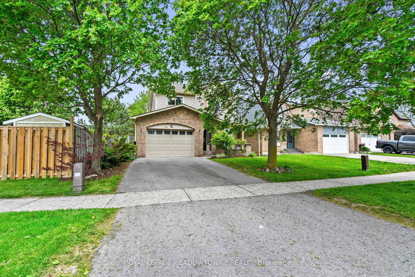 105-laurier-avenue-milton-ontario-w13176014