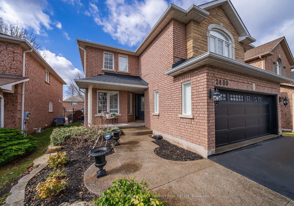 2400-eden-valley-drive-oakville-ontario-w13176076