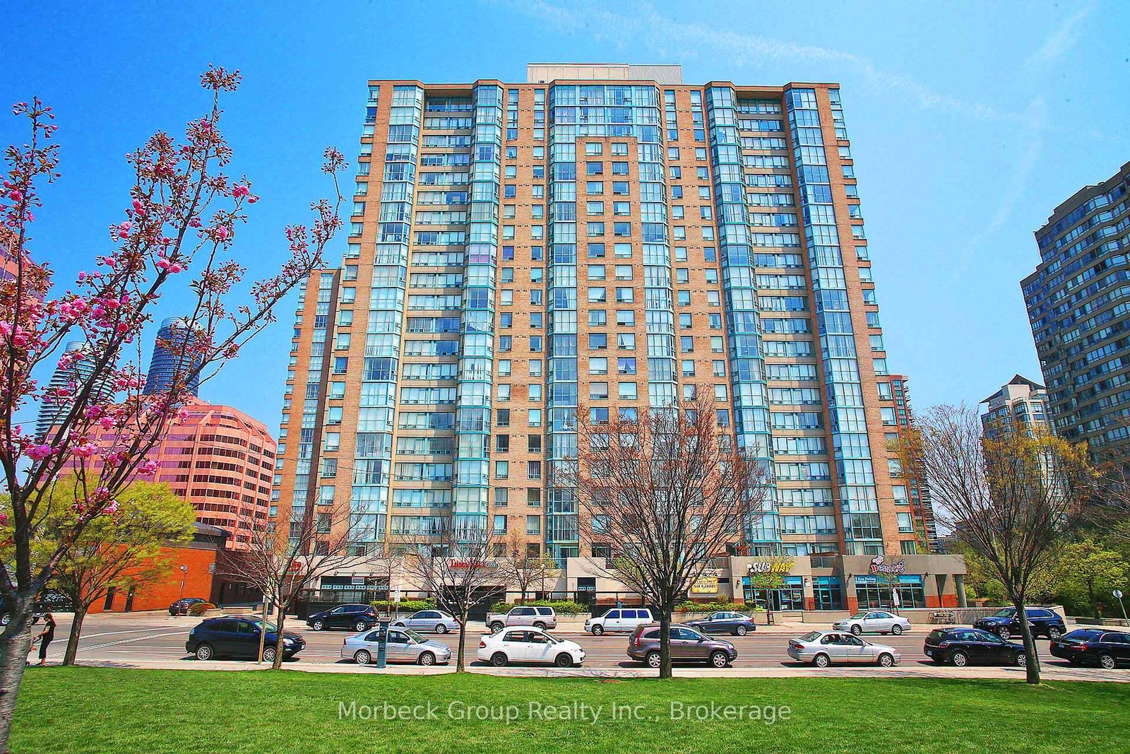285-enfield-place-mississauga-ontario-w13176160