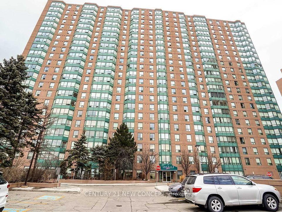 135-hillcrest-avenue-mississauga-ontario-w13176580