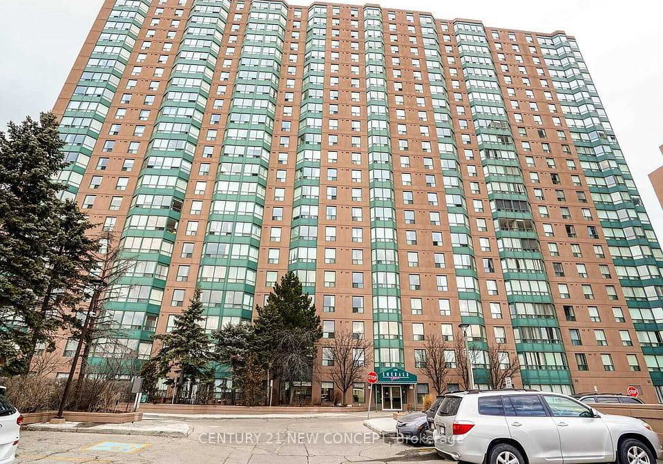 135-hillcrest-avenue-mississauga-ontario-w13176580