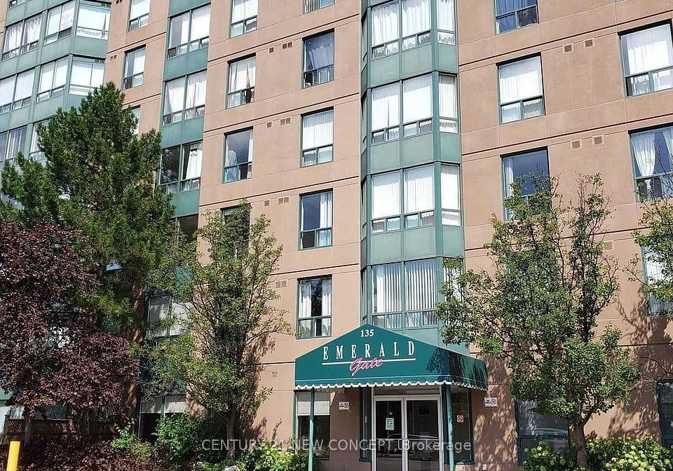 135-hillcrest-avenue-mississauga-ontario-w13176580