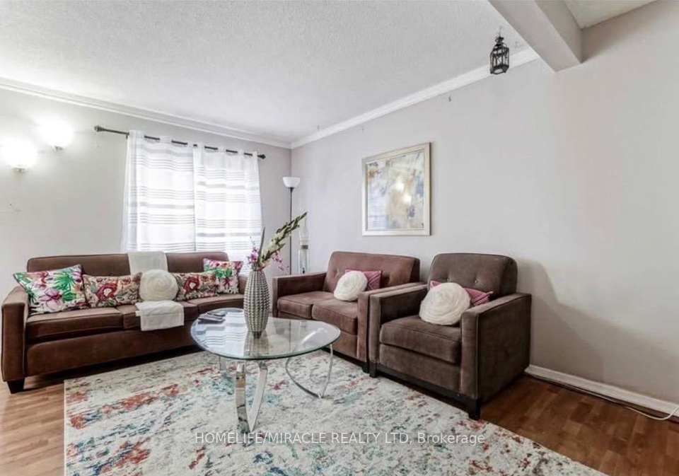 22-sandringham-court-brampton-ontario-w13176618