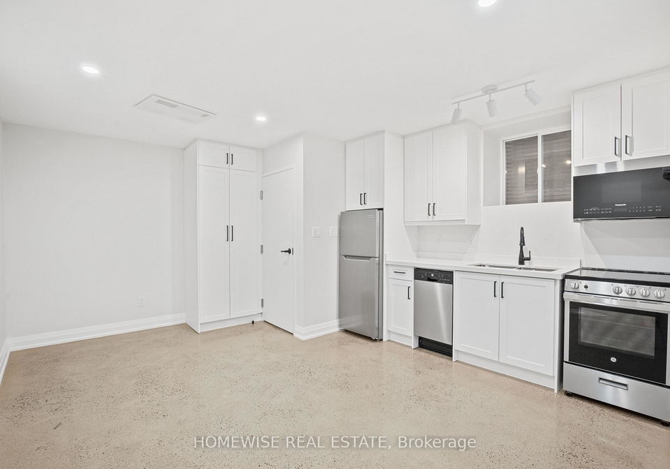 2563-dundas-street-w-toronto-ontario-w13176734