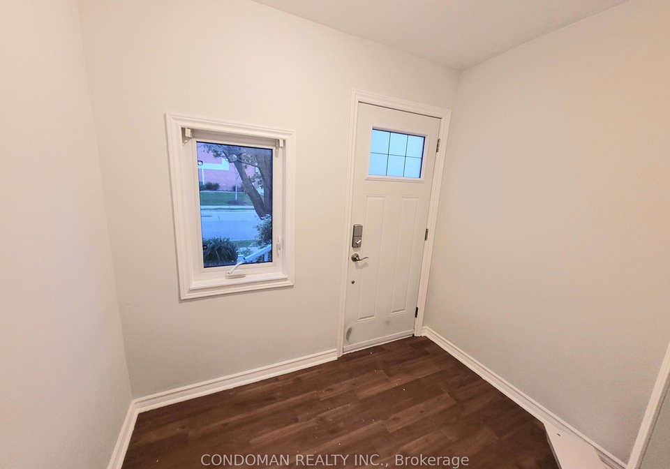 22-fairfield-avenue-etobicoke-ontario-w13177020