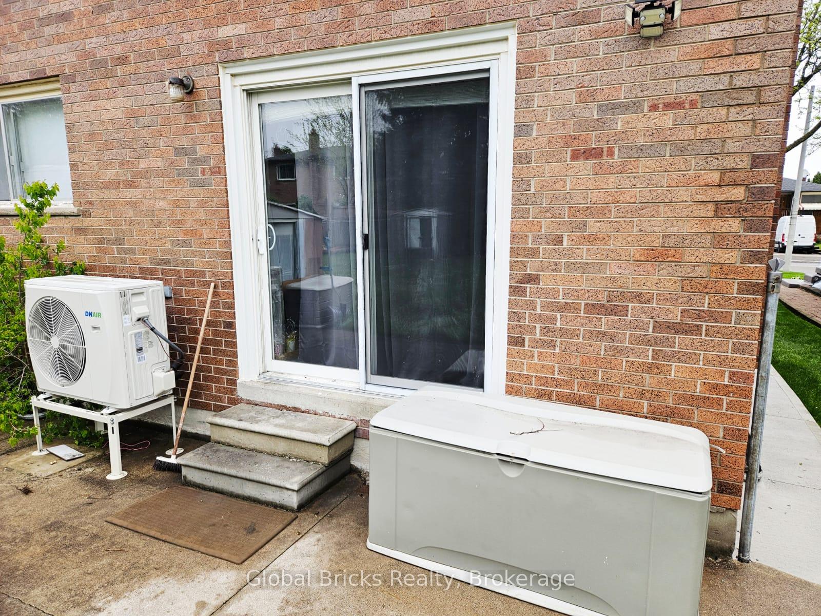 2406-cashmere-avenue-mississauga-ontario-w13177092
