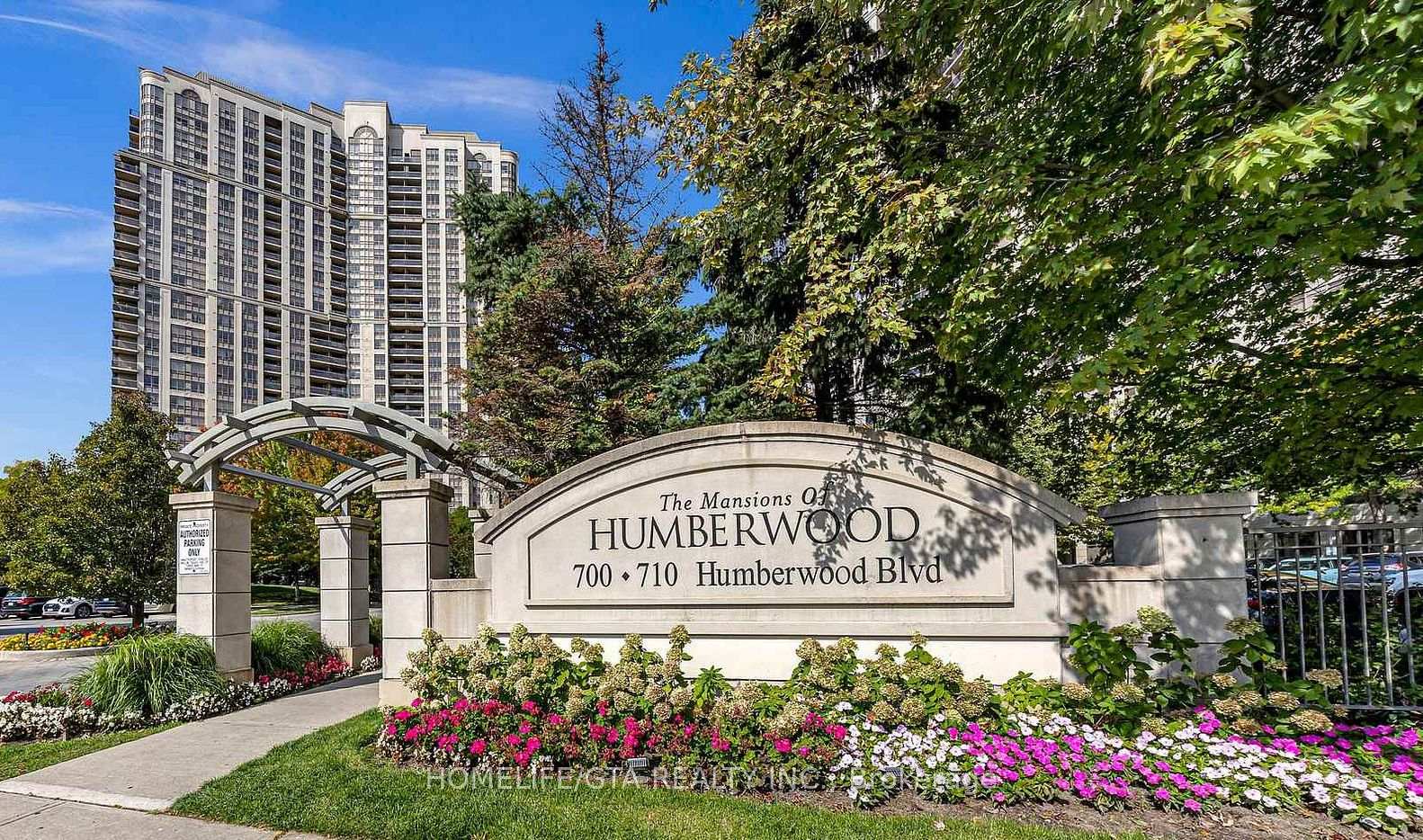 710-humberwood-boulevard-etobicoke-ontario-w13177108